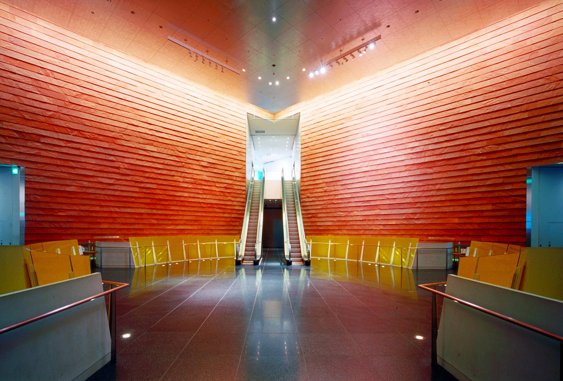 Mori Arts Center Gluckman Tang